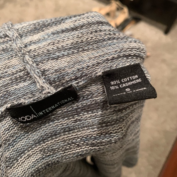 MODA Int. Sweater/Wrap - Picture 7 of 8